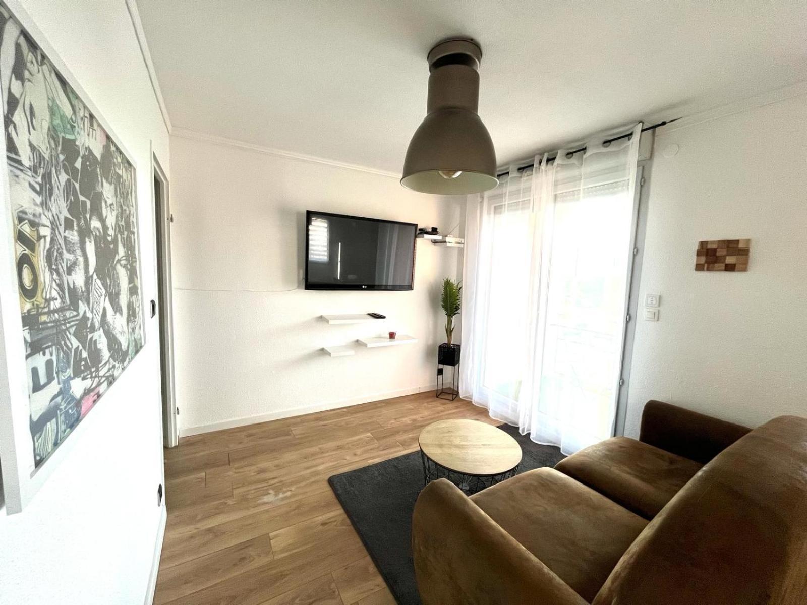 Apartment Coquet T2 A 10 Minutes De L'aeroport